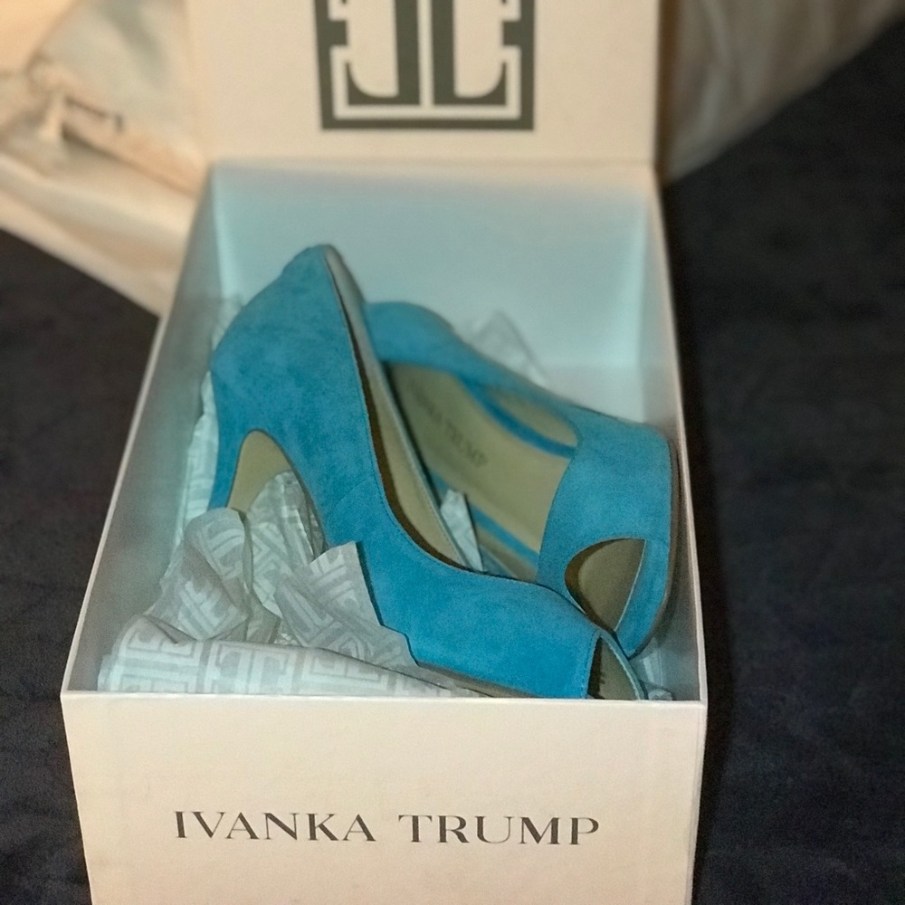 Ivanka Trump CLEO Leather Peep Toe Classic Pumps